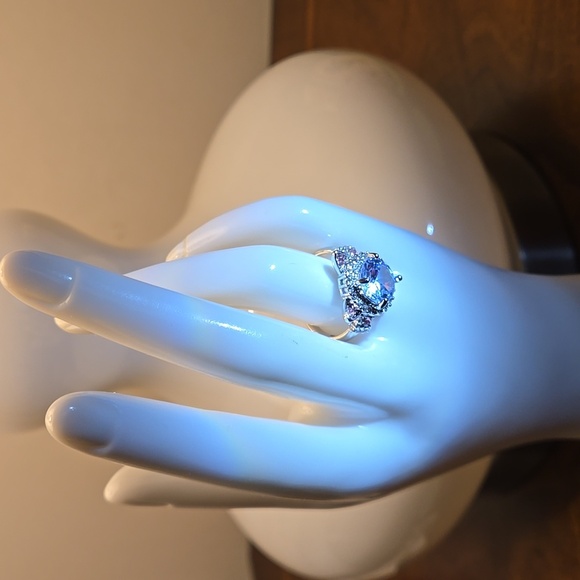 Pink Rhinestone Cat-Shaped Ring - Cute Alloy Fashion Accessory for Women size 8 - Picture 6 of 8